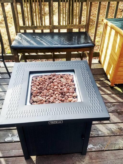 Rustic Quaint Cabin In The Woods--Pets Welcomed Dunnsville Bagian luar foto